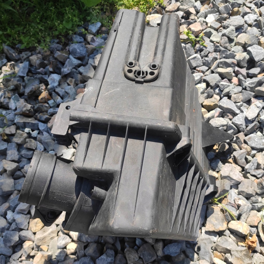 фото №7, Корпус фильтра воздуха vw polo 4 9n панель фары 1.4