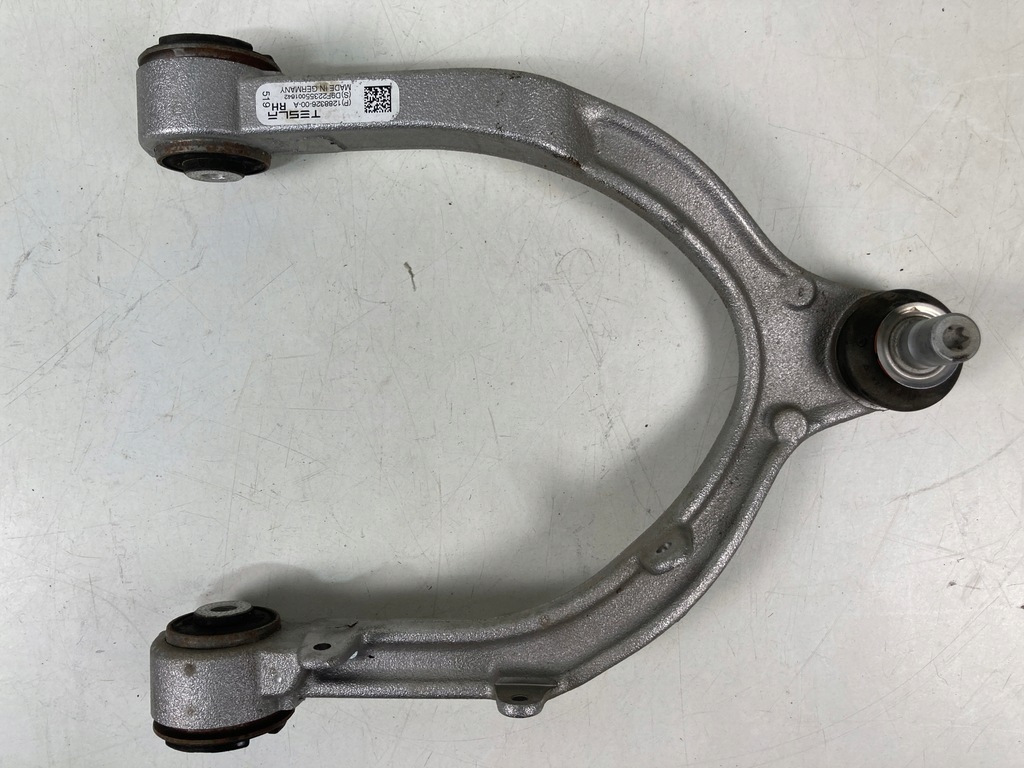 фото №1, Важіль правий передній верхній tesla model 3 y