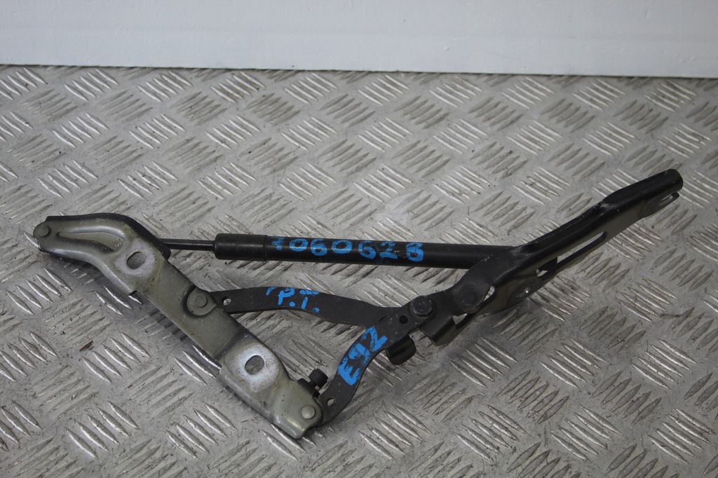 фото №1, Петля кришки багажника bmw 3 e92 lift 7060628