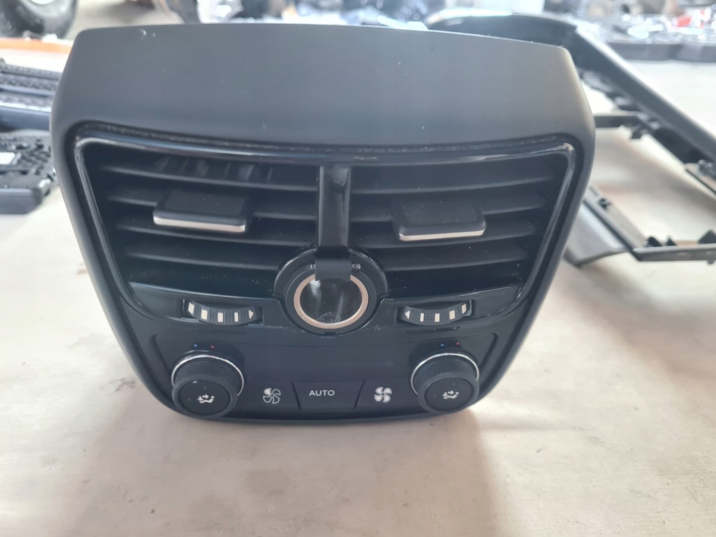 фото №1, Решётка панель обдув задняя peugeot 508 4 зона