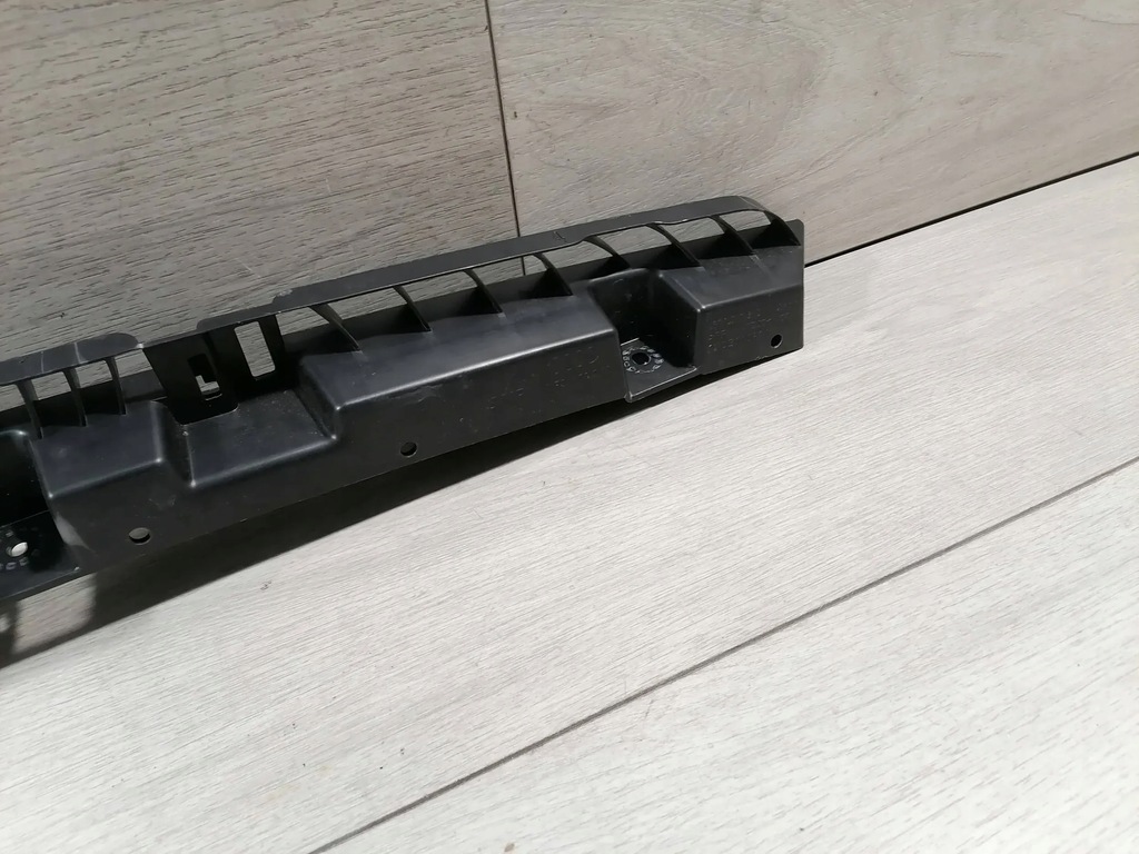 фото №6, Audi a1 направляющая бампер задняя 82a807863