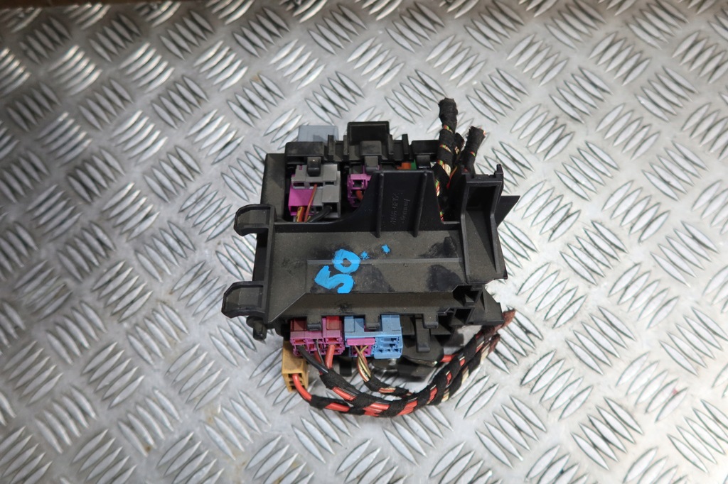 фото №1, Коробка предохранителей audi a4 b8 4f1937503a