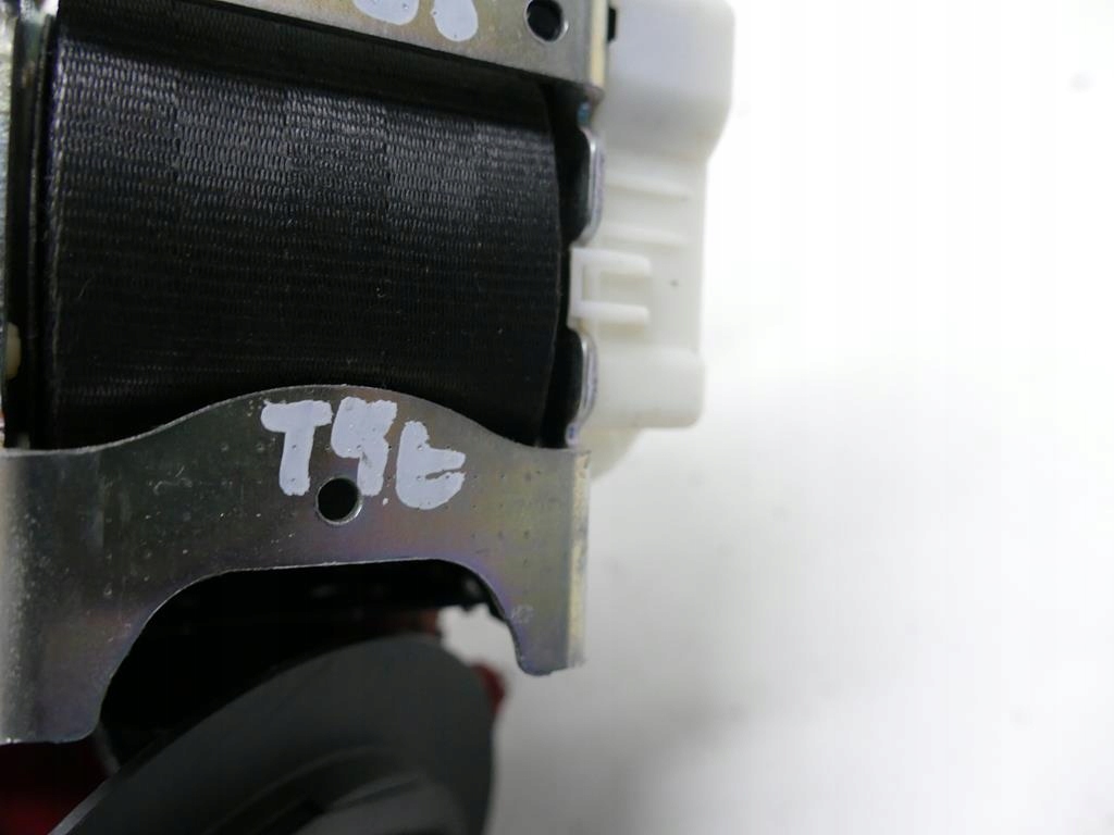 фото №8, Peugeot 5008 pas безопасности задняя задний