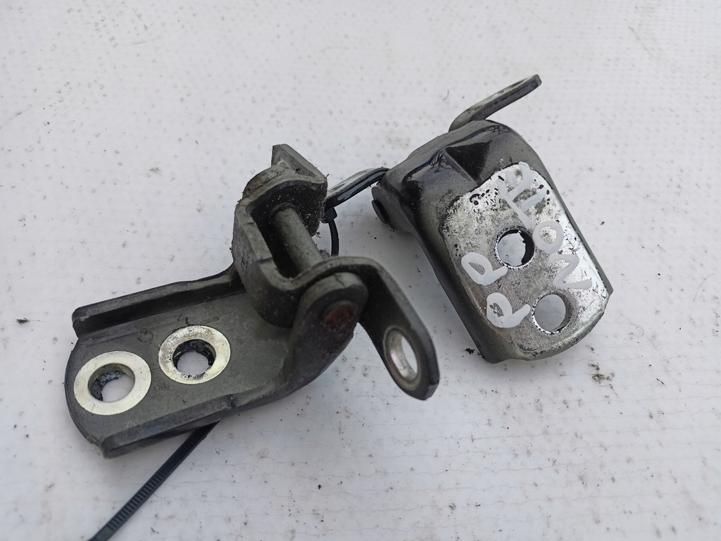 фото №1, Петлі двері правий перед nissan note e12 13- rbe