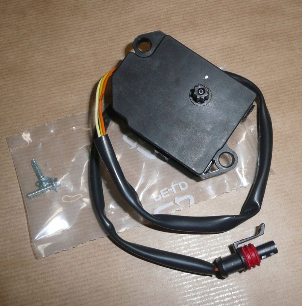 фото №2, Блок керування вентилятор r trafic ii 7701050311