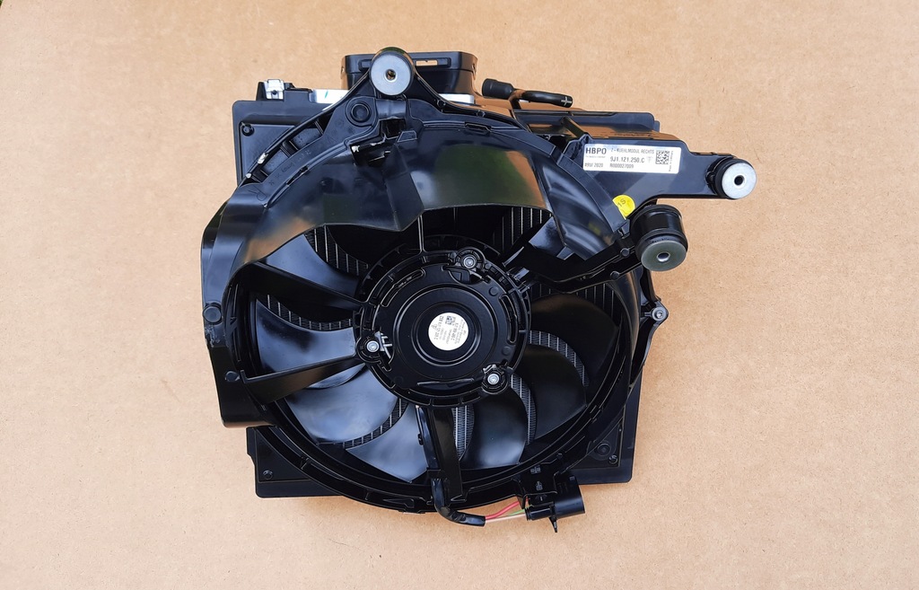 фото №5, Комплект радіатор porsche taycan turbo права сторона