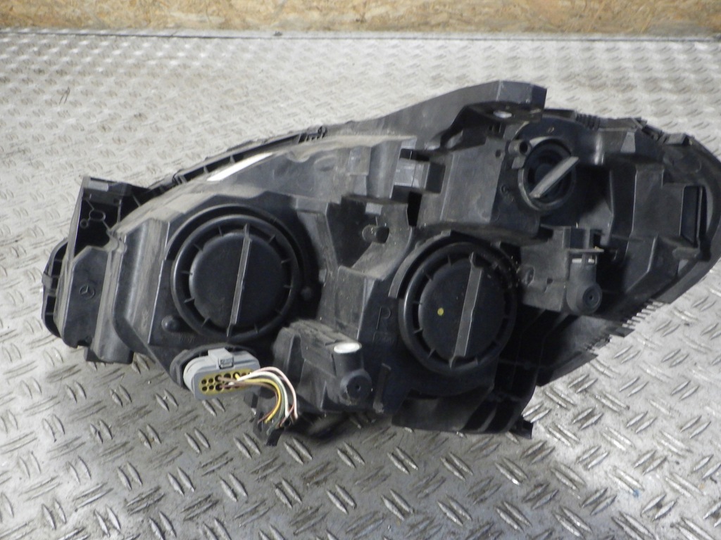 фото №11, Mercedes b klasa w246 лампа права 2468200261