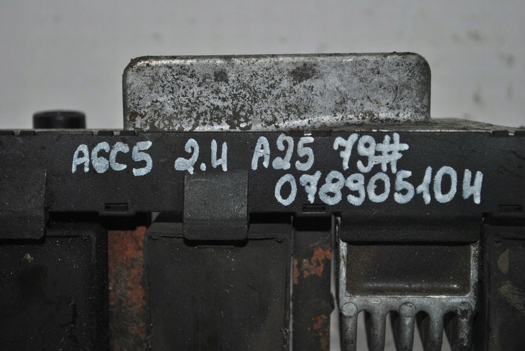 фото №6, Катушка зажигания wysokiego напряжения audi a6 c5 2.4 078905104