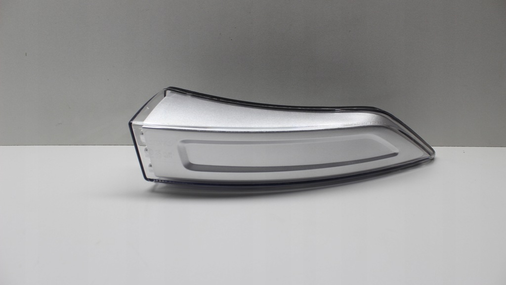 фото №1, Volvo fh14 fh4 - лампа права задня led 2012+