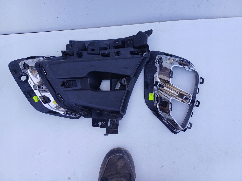 фото №3, Бампер решётка правая renault captur ii оригинал