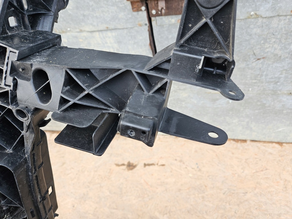 фото №7, Mercedes w247 cla b-klasa pas передний усилитель