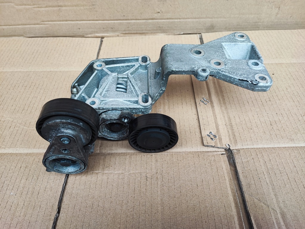 Kuga mk1 2.5 t turbo 2.5t бензин кронштейн генератора кронштейн натяжитель Киев