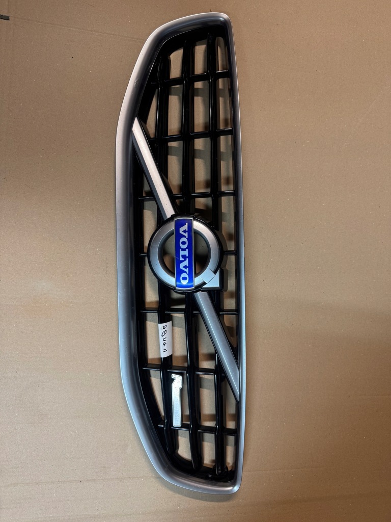 фото №1, Volvo s60 v60 10-13 решітка радіатора решітка радіатора оригінал