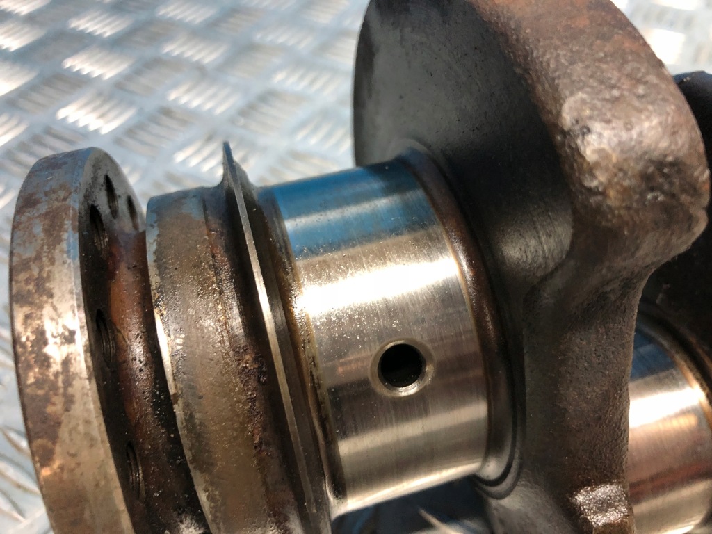 Купити Mercedes w123 2,3 бензин m115 wał колінчастий 115041