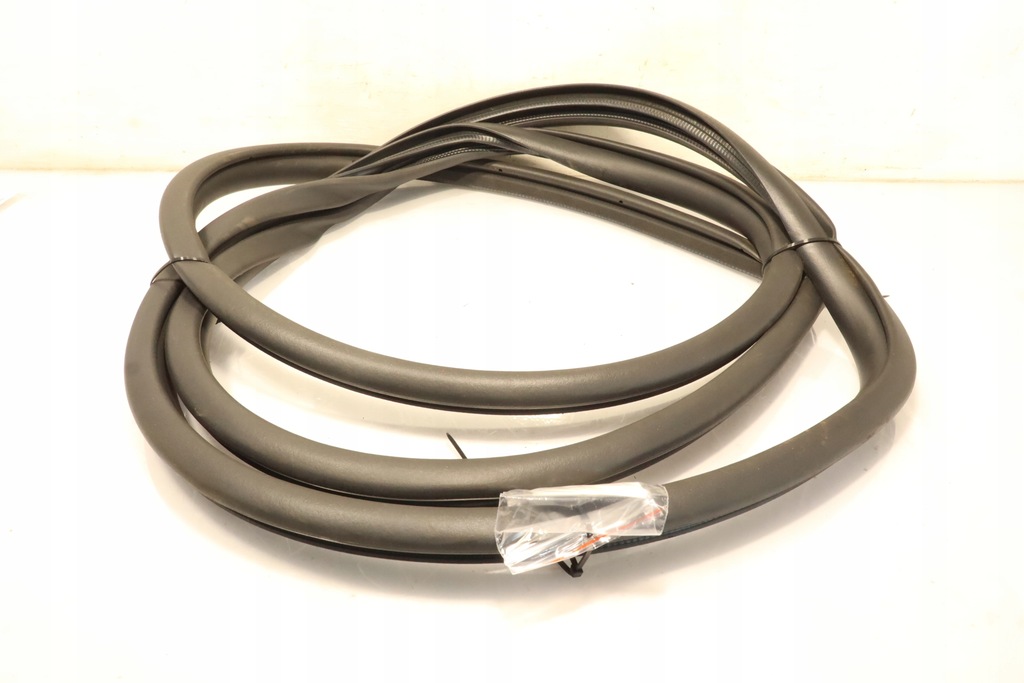 фото №5, Прокладка дверь правая передняя lexus lbx