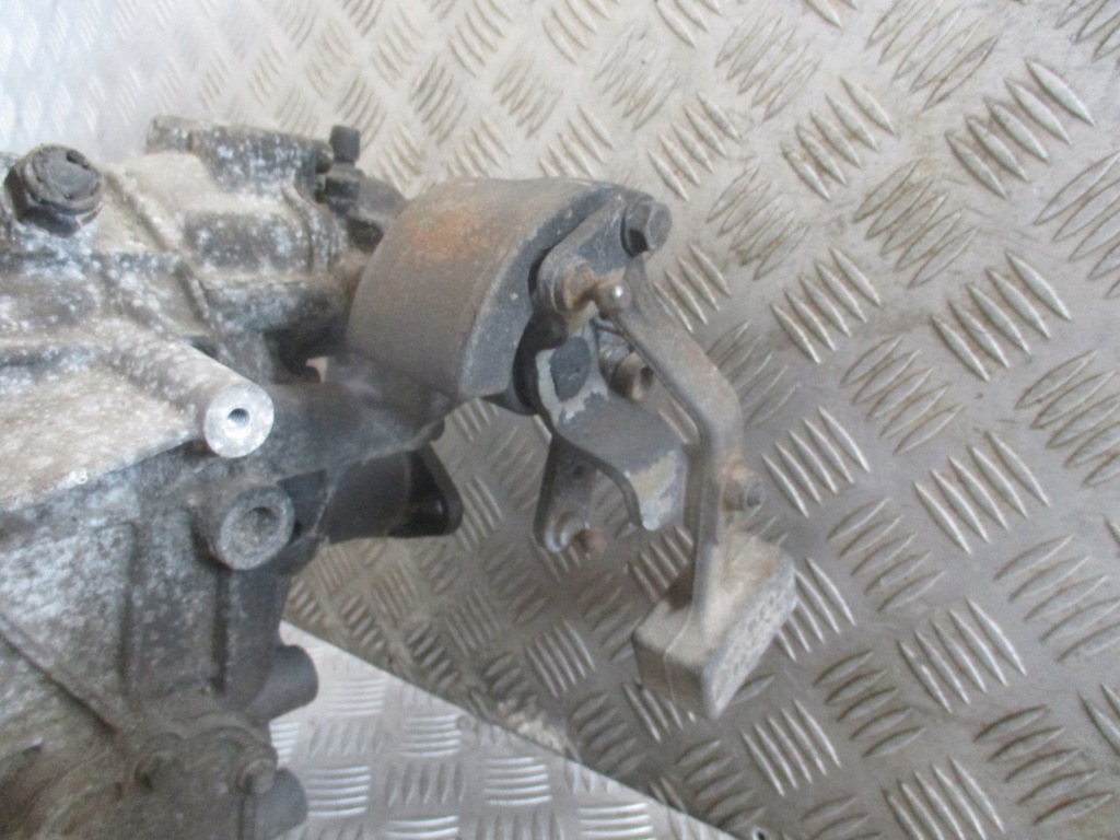 Купити Коробка передач передач iveco daily 2.3 d 8874055 14-19 r.