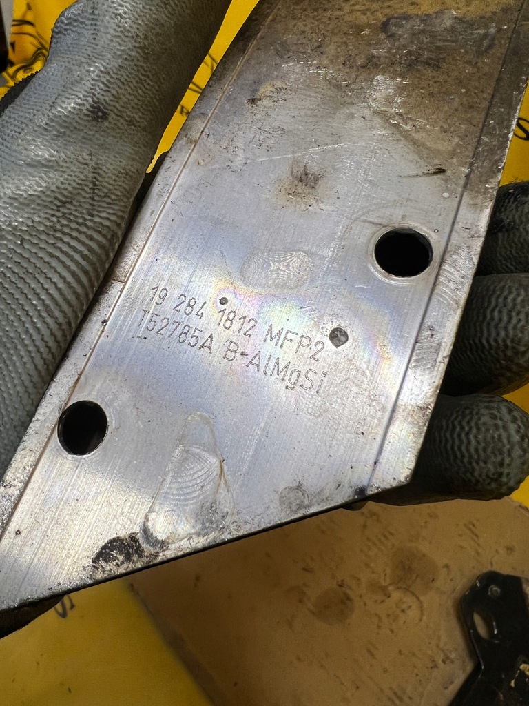 фото №4, Кронштейн поперечина перед правый mercedes w213