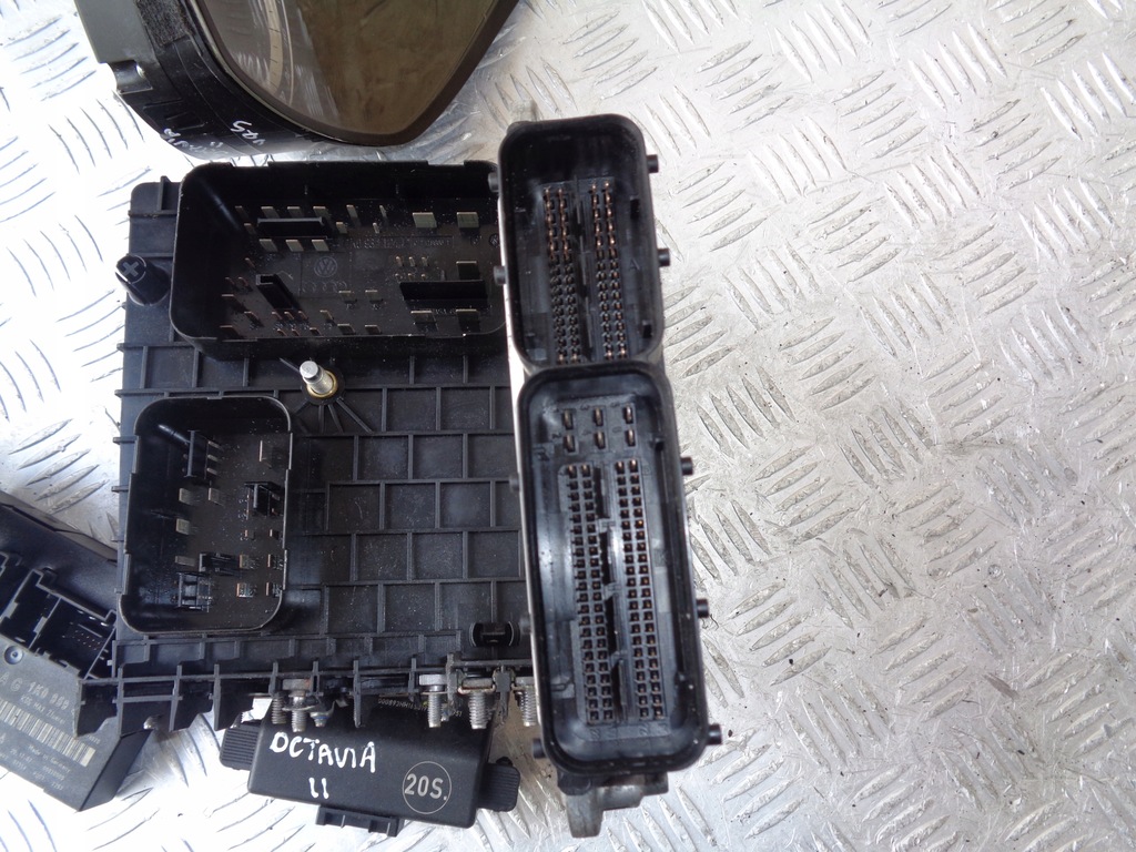 фото №9, Бортовий комп'ютер набір імобілайзер octavia ii rs vrs 2.0 tfsi