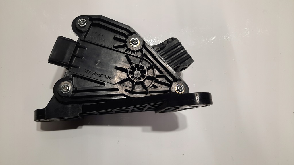 фото №1, Honda legend iv kb1 потенциометр газа 1988003300