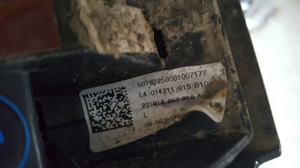 фото №13, Молдинг крыла правый задняя audi q2 81a853818a