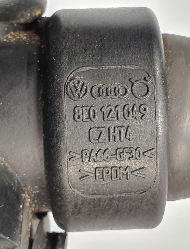 фото №6, Wąż труба wody audi a4 b6 2.0 fsi 8e0121049