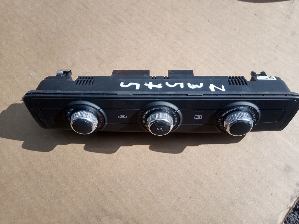 фото №1, Панель кондиціонера обдув audi a3 8v 8v0820047b