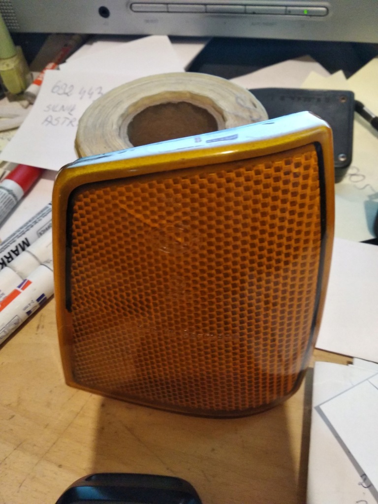 Поворотник правий vw jetta mk1 161945120 Недорого