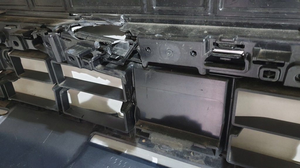 Бампер передний перед audi q2 lift 81a807110b Доставка