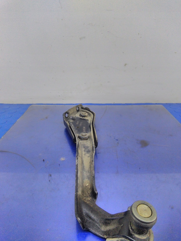 Fiat fiorino iii направляющая дверь ролик направляющая правая t081r Доставка