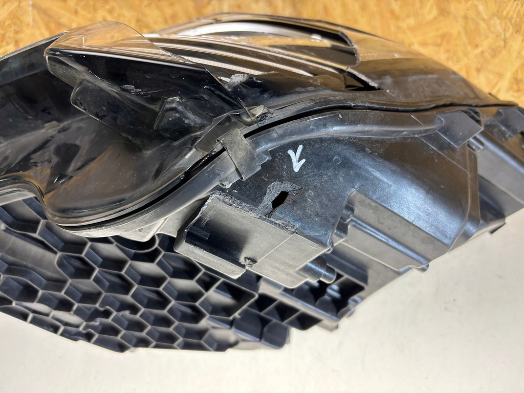 фото №12, Audi q8 e-tron 2023 лампи передні