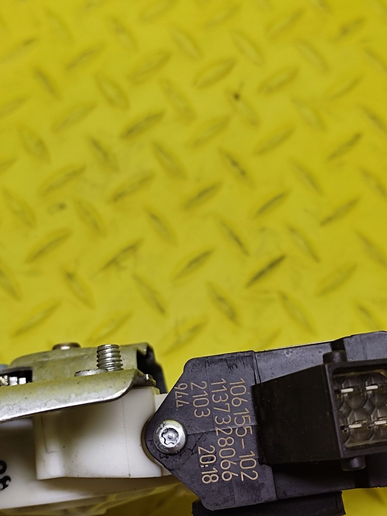 фото №9, Opel signum подъемник стекло правый перед 0130822012