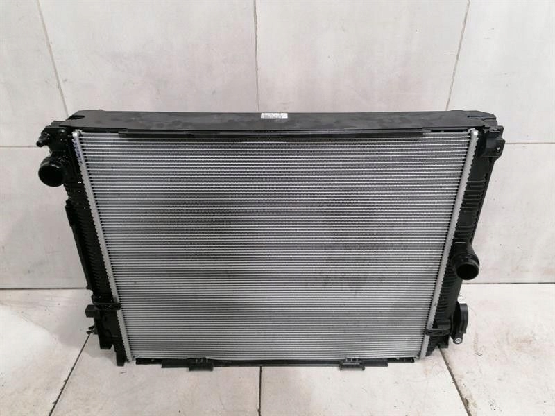 Bmw 4 m4 g82 g22 радіатор водяна 8747893 wadliwa радіатор водяна Недорого