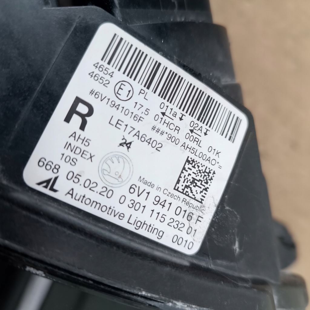 фото №14, Лампа правый перед skoda fabia iii lift full led 6v1941016f