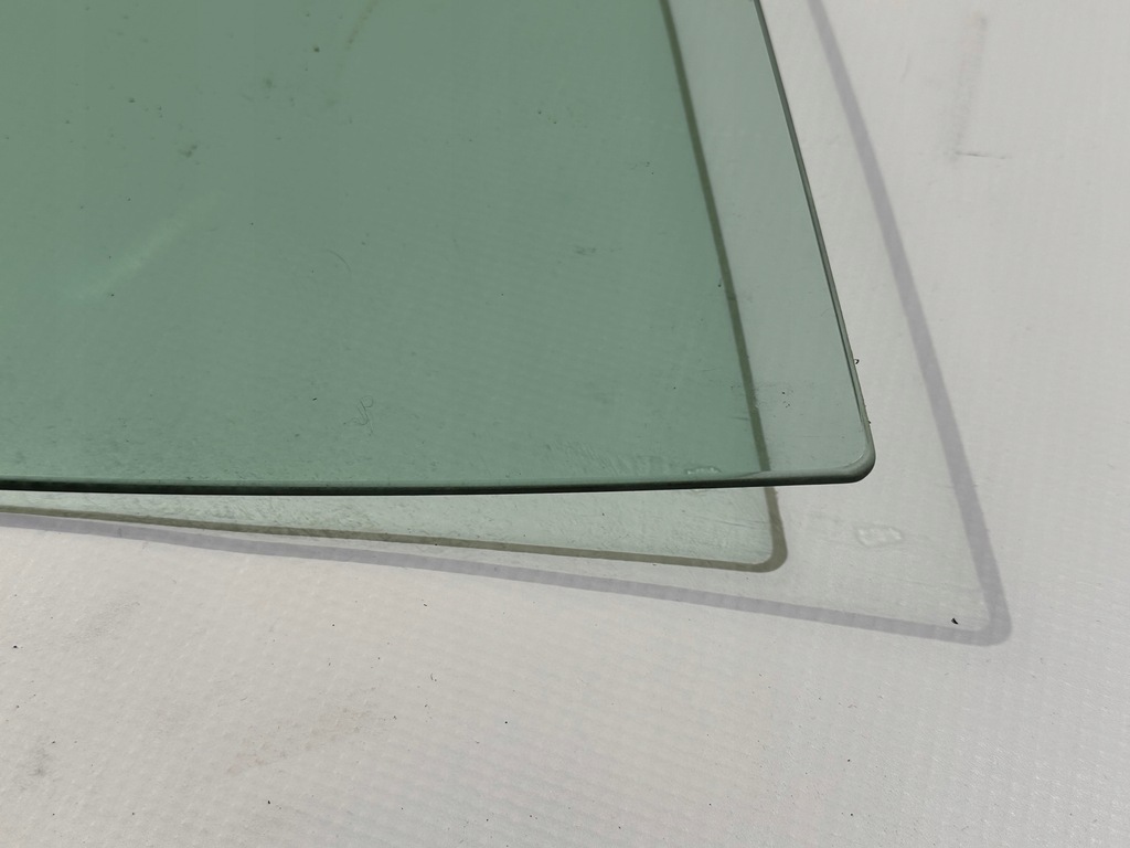 фото №10, Стекло боковая перед передняя дверь пассажира правая maserati granturismo 2008+