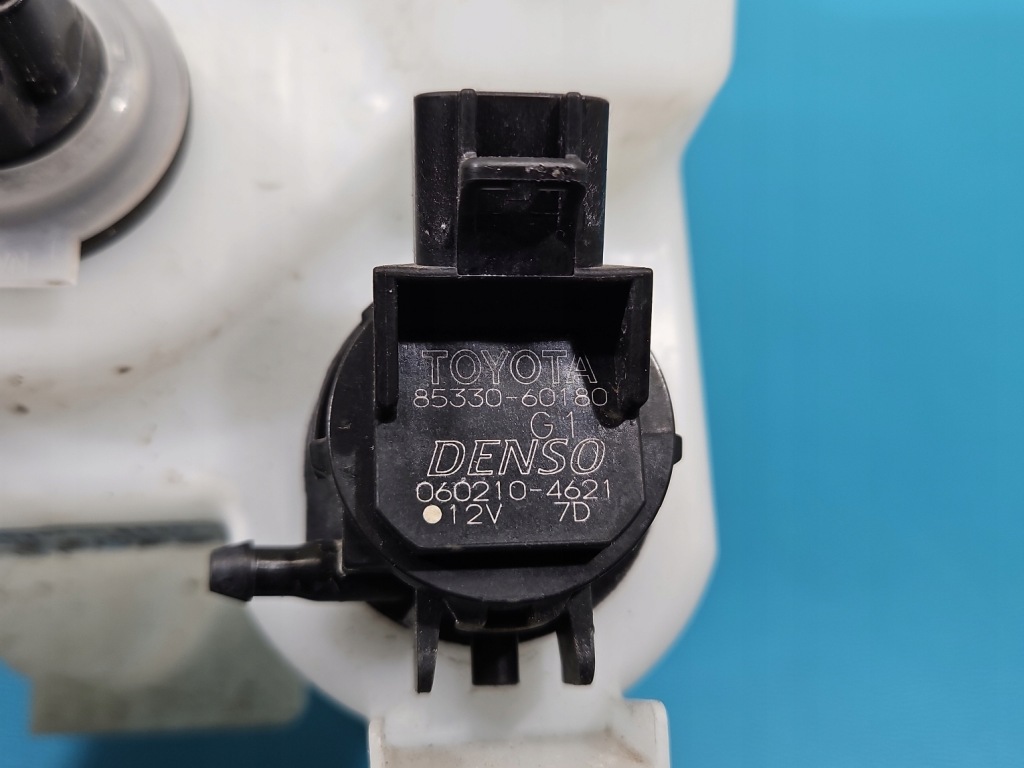 Бак бачок рідина розпилювача lexus ct 10-22 Ціна