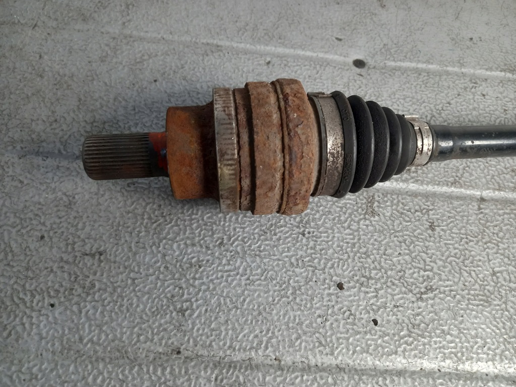 фото №2, Приводной вал задняя volvo xc70 2.4d5 08r kombi