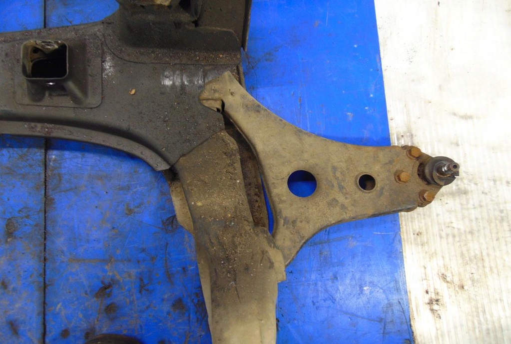 фото №7, Mercedes w245 подрамник двигателя