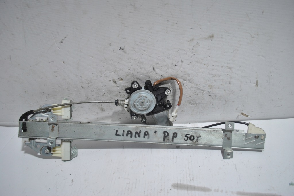 фото №1, Подъемник стекло правый перед liana 83430-76f10