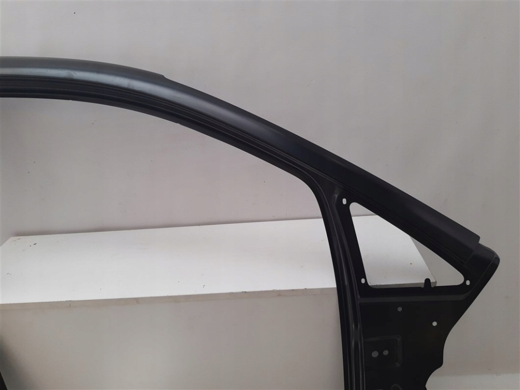 Порог стойка  правый  передок  vw touran 1t0 2010-2015 в Украине