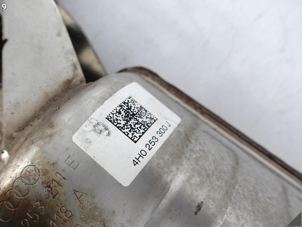 фото №10, Audi s8 plus 4h0 d4 lift 15-17 труба вихлопна гасник ліва 4.0 tfsi 92 km