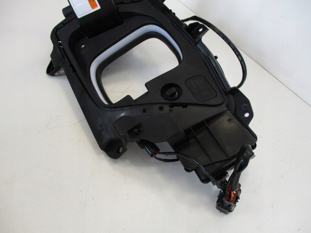 фото №5, Крышка разъём зарядки hyundai kona электрик