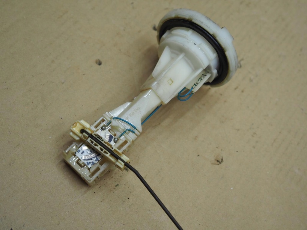 Датчик пального mercedes 210 2,4 2.8 v6 a2105424417 Київ