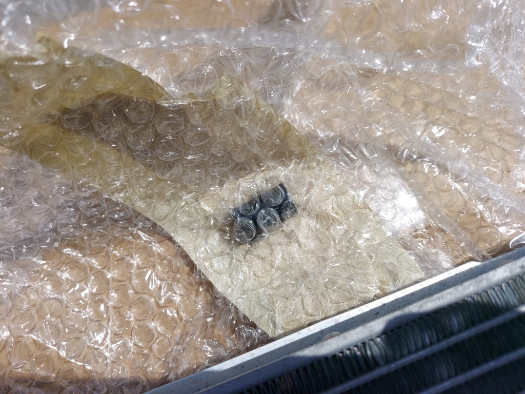 Радиатор воды жидкость audi q5 2 2 80a121251d 80a 80 a Оригинал