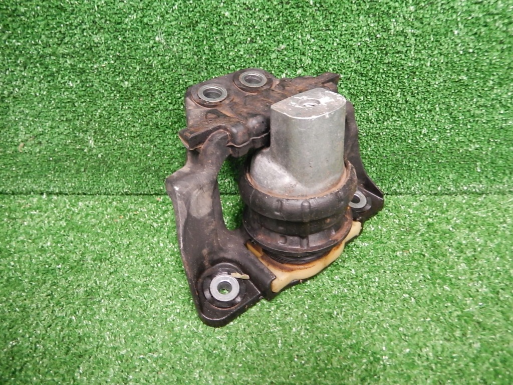 фото №1, Кронштейн подушка коробки volvo xc60 ii 32137496