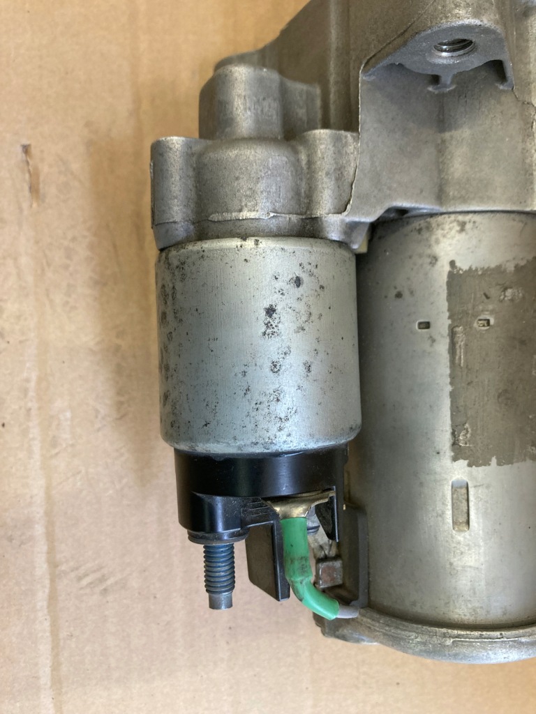 Peugeot оригинальный номер 9826048080 Киев