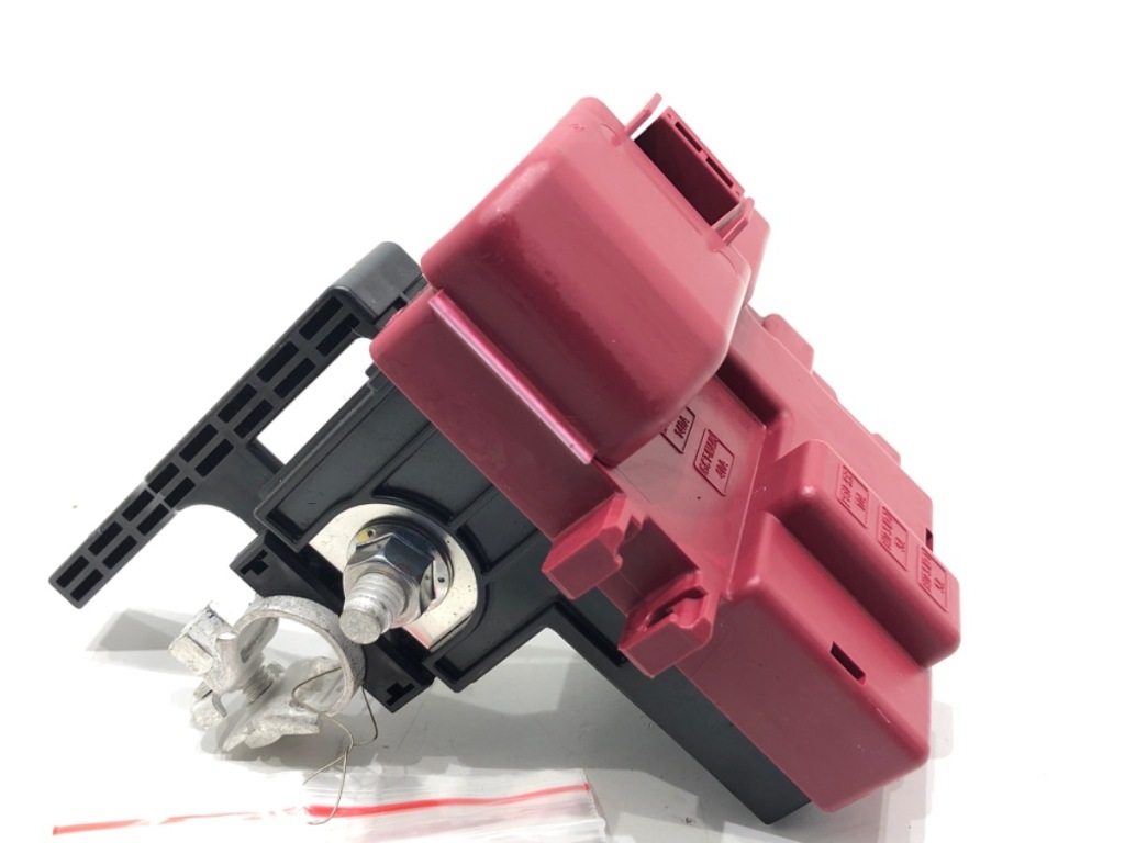 Купить Клемма plus lexus lbx 1.5 136km шланг аккумулятор