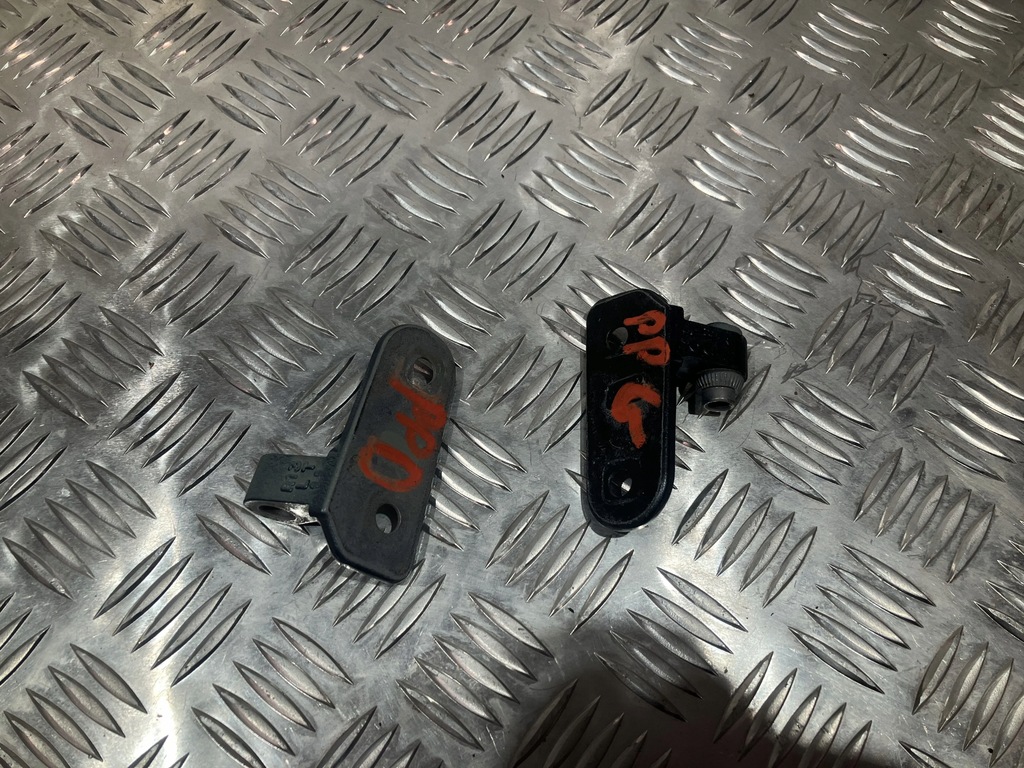 фото №1, Петлі двері двері правих bmw 4 g22