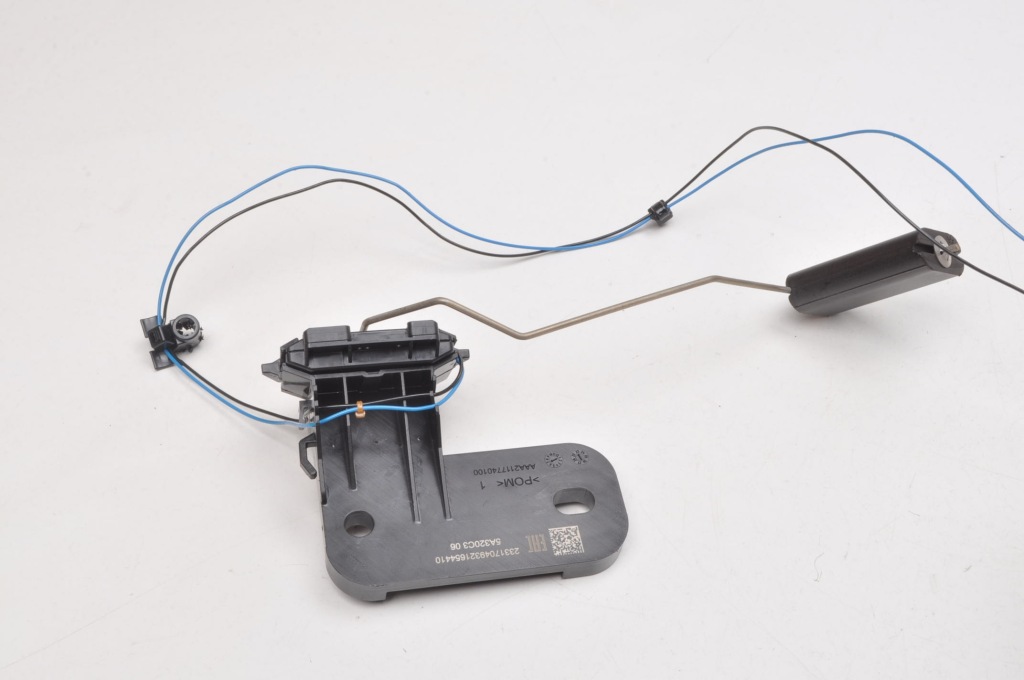 Bmw 5 g60 530e plug-in hybrid 2.0 16v насос топлива поплавок 5a5c374 с Разборки