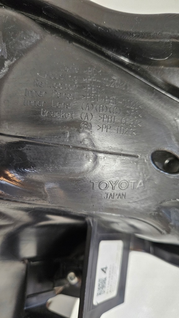 фото №14, Лампа перед левая линза led toyota verso-s ractis ii 2010-