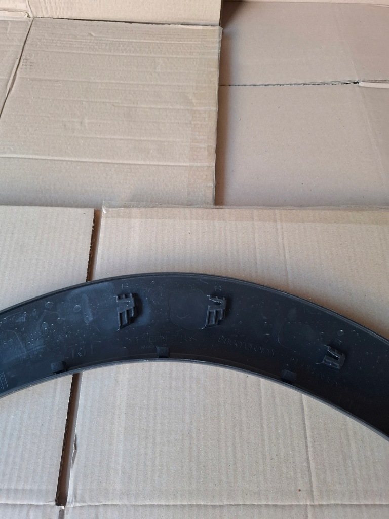 фото №8, Nissan x-trail t33 накладка na крыло задний правый orygi.